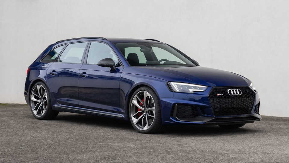 Audi RS4 Avant B9
