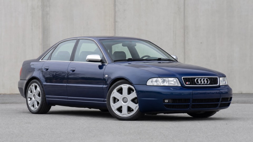 Audi S4 2.7T biturbo B5