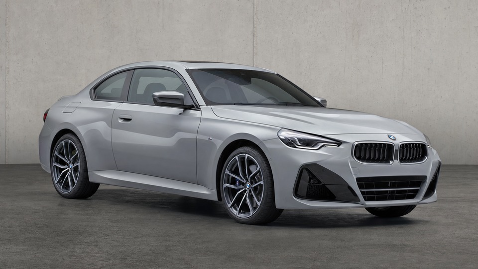 BMW 220i G42