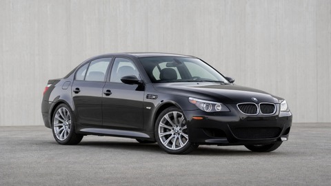 BMW M5 E60 V10