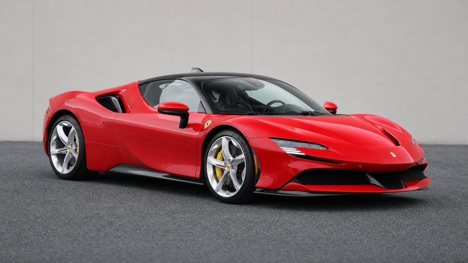 Ferrari SF90 Stradale 4.0 V8 Hybrid