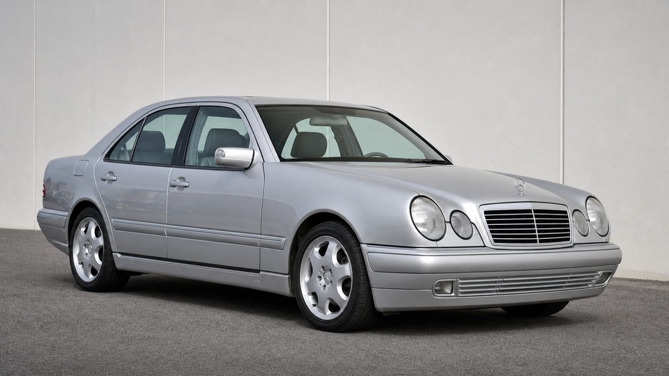 Mercedes-Benz E200 W210