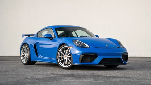 Porsche 718 Cayman GT4 982