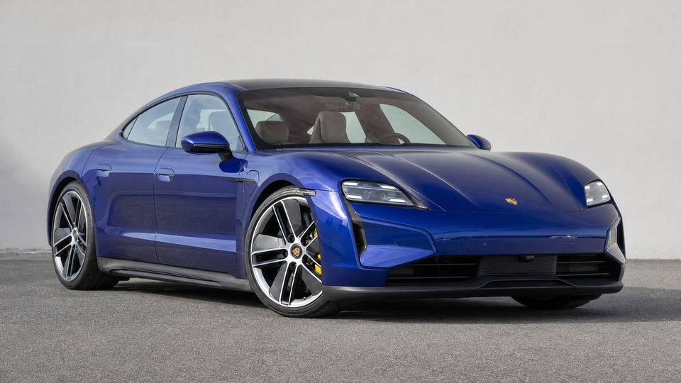 Porsche Taycan Turbo S J1