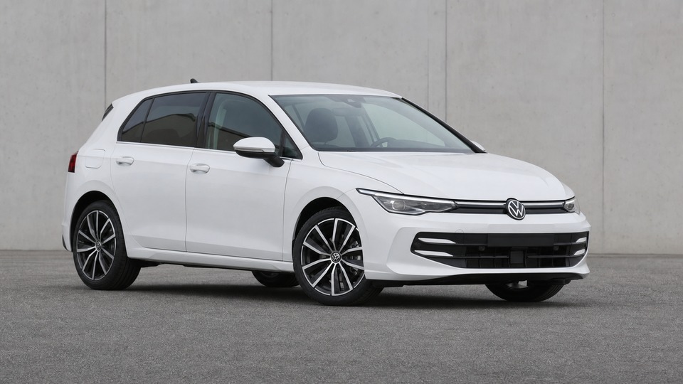 Volkswagen Golf Mk8 1.0 TSI